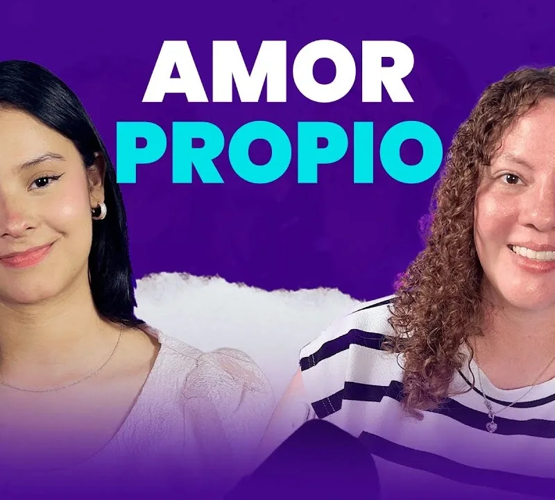 Conversación del podcast Contexto Plis sobre las experiencias detrás de cámaras trabajando con políticos guatemaltecos.