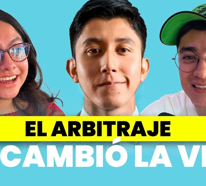 Cristian Poroj conversando con Pablo y Melissa en Juventudes Chileras sobre arbitraje y crecimiento profesional