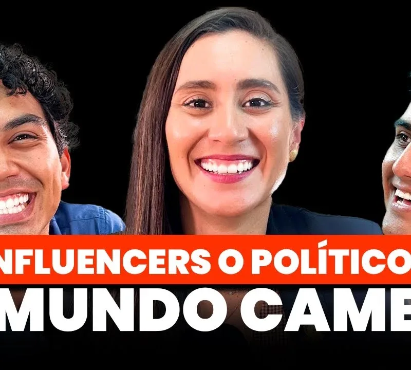 Karina Paz, diputada joven, dialogando en el estudio de Contexto Plis sobre política y juventud.