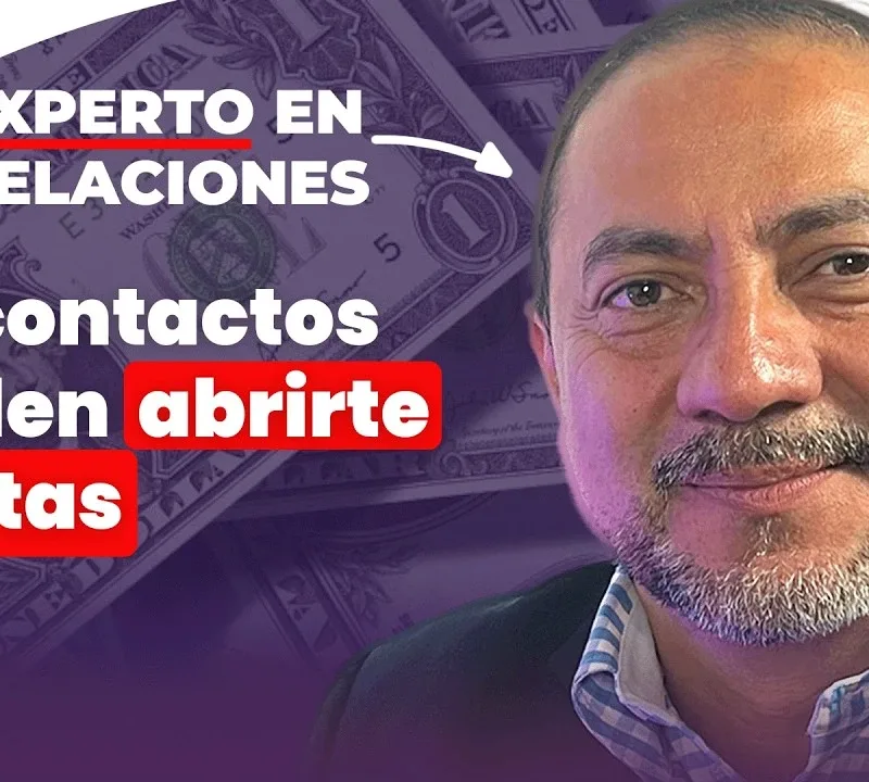 Foto de Diana Alonso entrevistando a Julio Lemus sobre networking y marca personal.